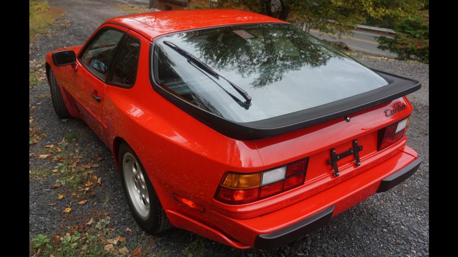  Porsche 944 Turbo 1986 года  (фото 9 из 149)